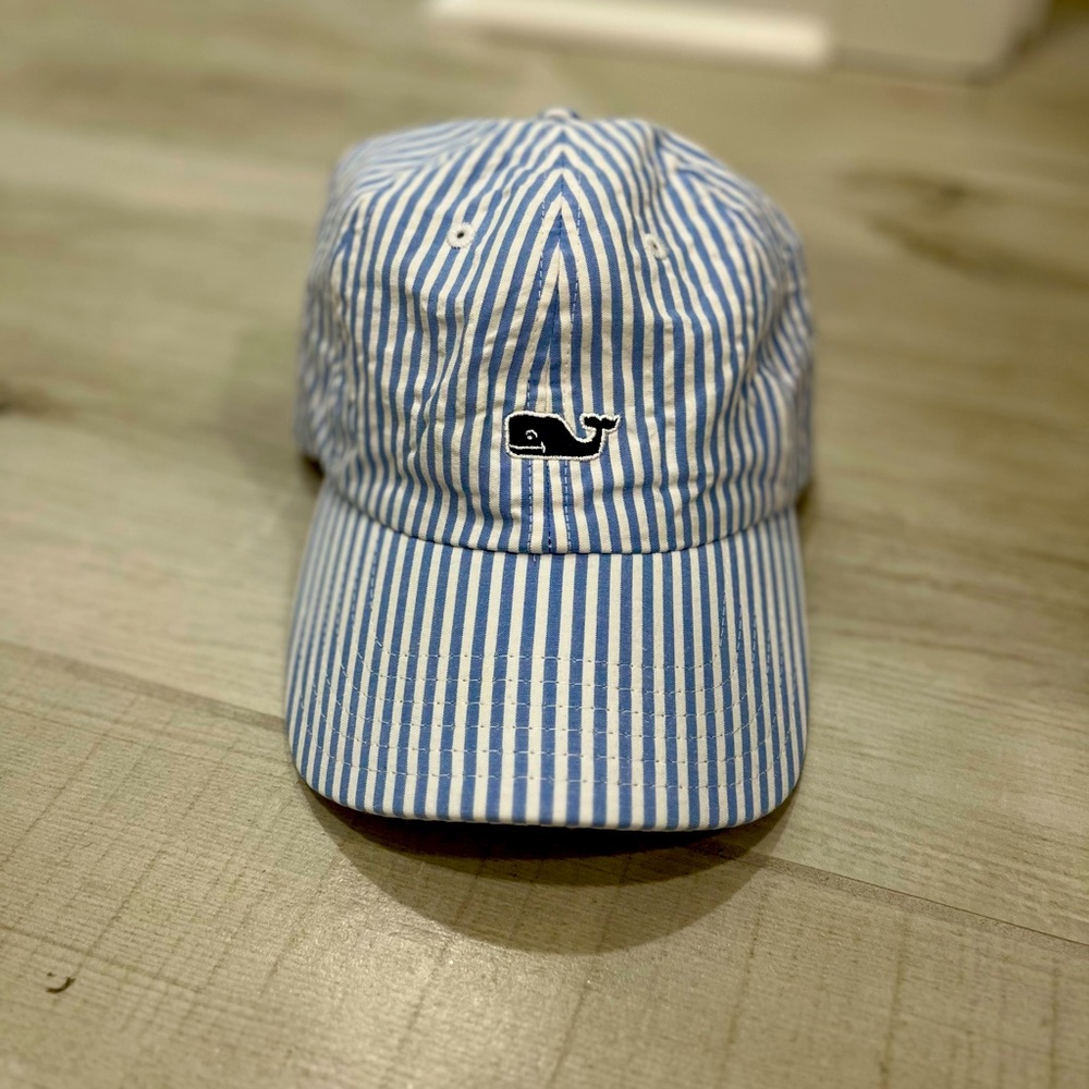 Vineyard vines stripped hat